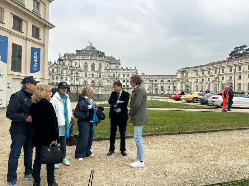 NICHELINO - Stupinigi popolata da auto storiche: partito l'evento «Uniti corriamo contro la polio» - FOTO