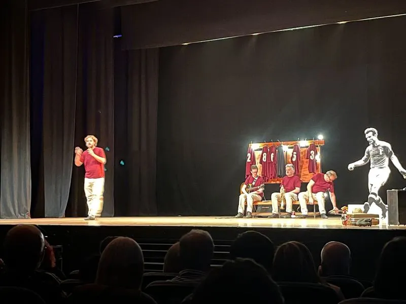NICHELINO - Lo spettacolo sul «Grande Torino» regala emozioni al teatro Superga - FOTO