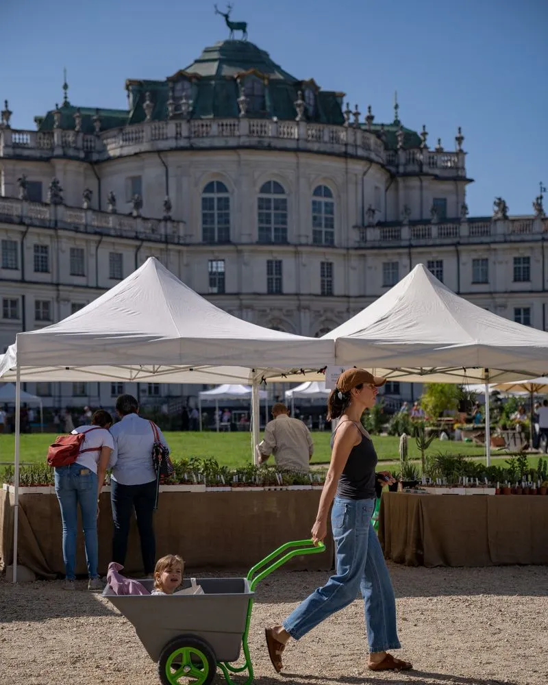 STUPINIGI - Nel mese di ottobre la palazzina di caccia celebra i suoi prodotti, il parco e i fiori