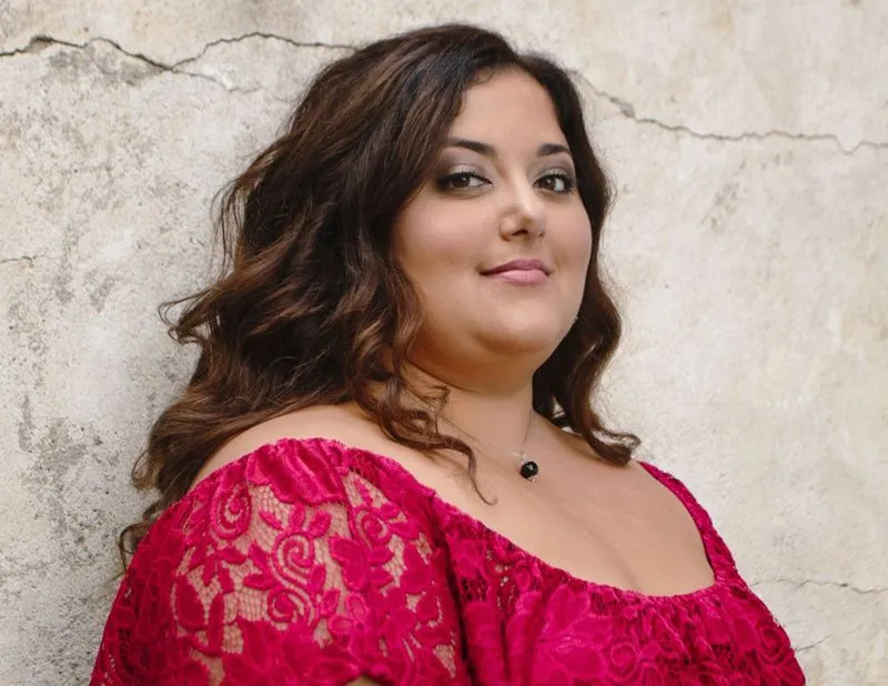 NICHELINO - Sere Nera: Serena Bongiovanni in uno spettacolo interattivo di stand up e improvvisazione teatrale