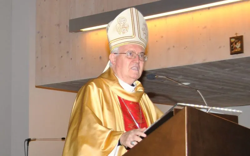 ADDIO A NOSIGLIA - Venerdi i funerali: il ricordo dell'arcivescovo a Nichelino, Salsasio e Trofarello - FOTO