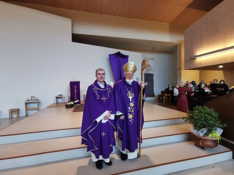 ADDIO A NOSIGLIA - Venerdi i funerali: il ricordo dell'arcivescovo a Nichelino, Salsasio e Trofarello - FOTO