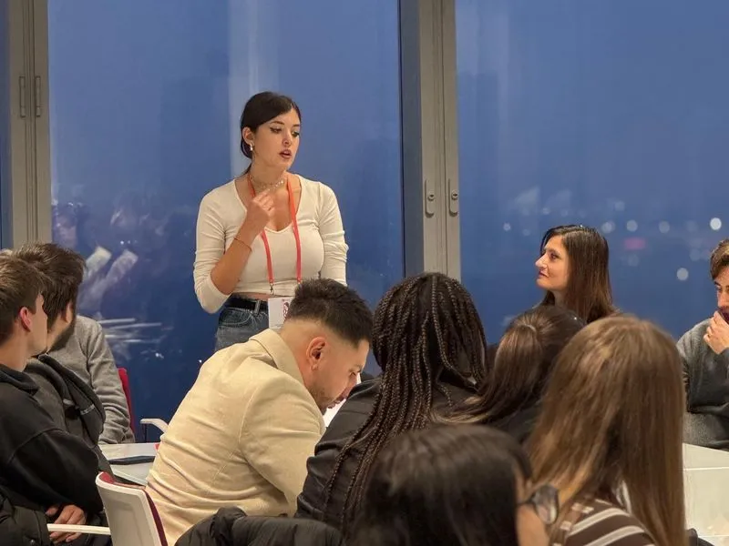 NICHELINO - I ragazzi del progetto «Underground - Radici in movimento» ospiti al Grattacielo della Regione - FOTO