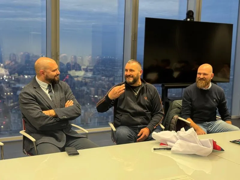 NICHELINO - I ragazzi del progetto «Underground - Radici in movimento» ospiti al Grattacielo della Regione - FOTO