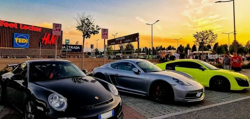 NICHELINO - Al raduno di auto tuning arrivano le forze dell'ordine: multe e fermi amministrativi