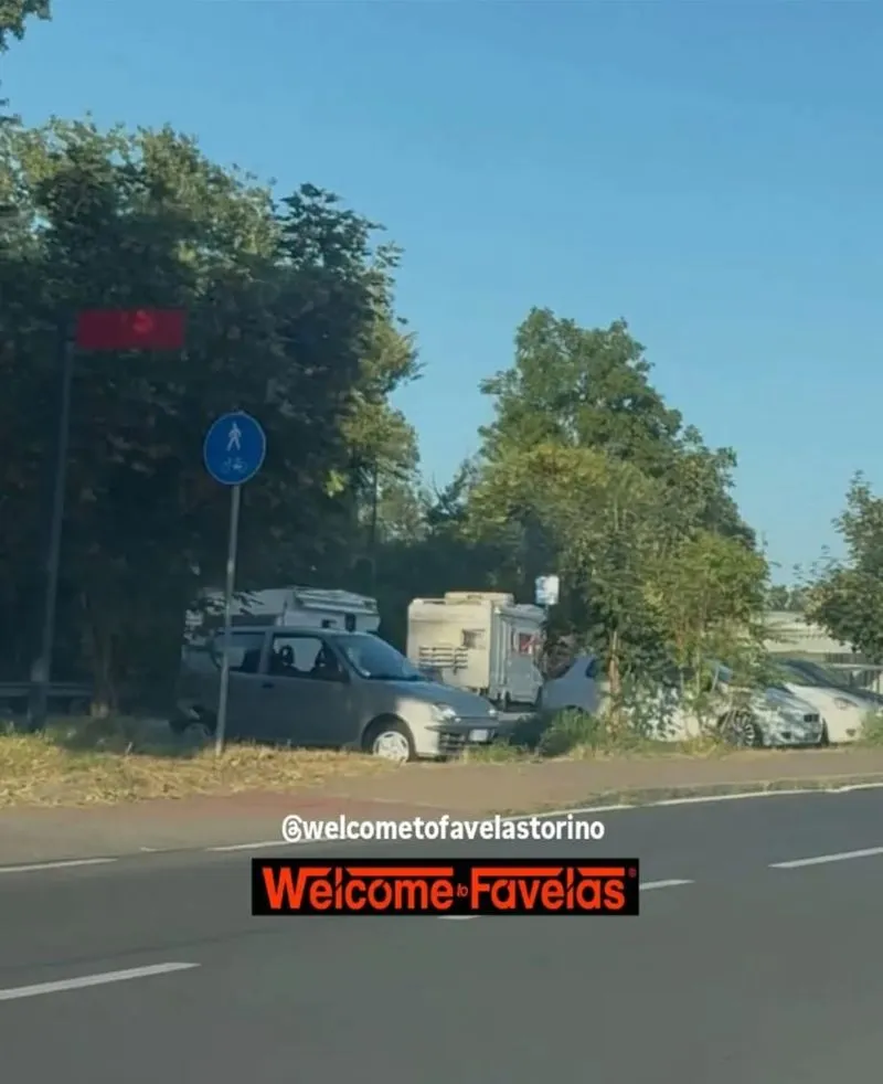 NICHELINO - Degrado in zona «I Viali», lamentele sui social. Il sindaco: «Mi infastidisce che la città sia paragonata a una favelas»