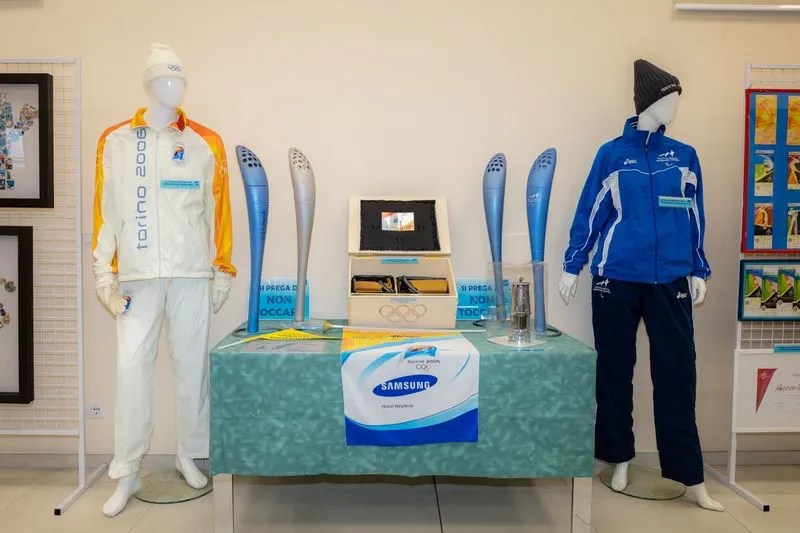 ORBASSANO - Inaugurata la mostra sui 70 anni di Olimpiadi invernali - FOTO