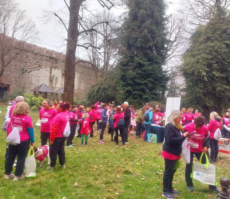 TORINO SUD - A centinaia in marcia per la cinque chilometri benefica di «Just the Woman I'am» - FOTO