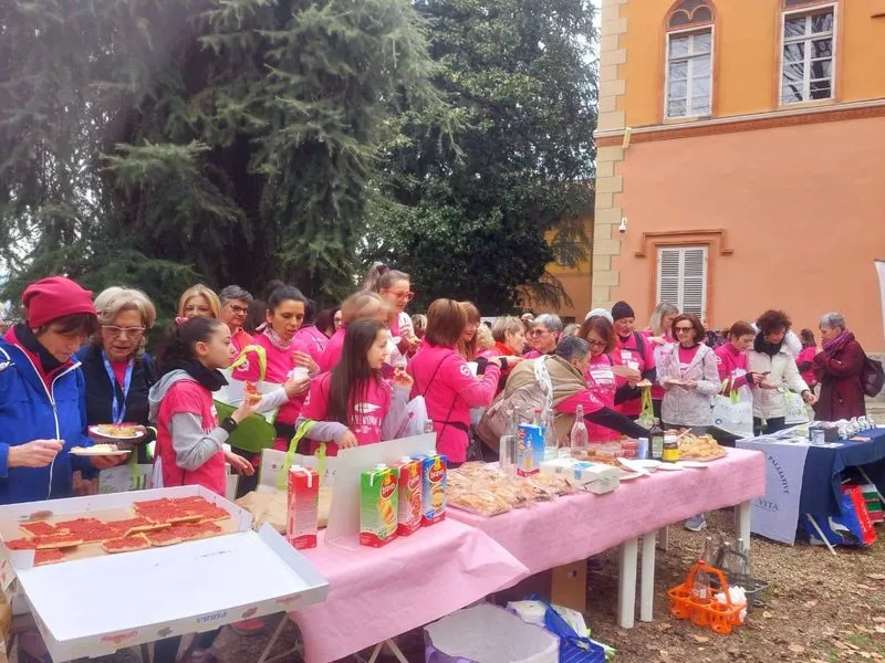 TORINO SUD - A centinaia in marcia per la cinque chilometri benefica di «Just the Woman I'am» - FOTO