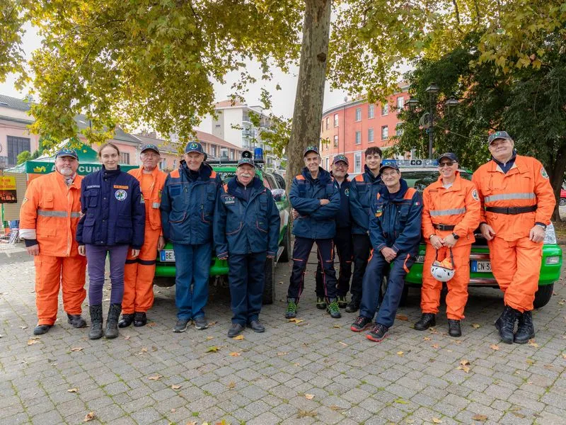 ORBASSANO - Più di mille ragazzi e ragazze delle scuole in piazza per «Evviva!» - FOTO