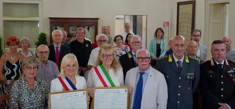 ORBASSANO - Firmato ufficialmente il gemellaggio con Bourg-Les-Valence - FOTO