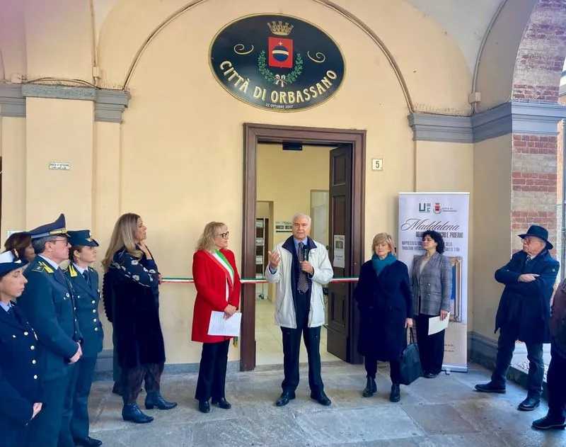 ORBASSANO - Inaugurata la mostra d'arte sulla Maddalena - FOTO