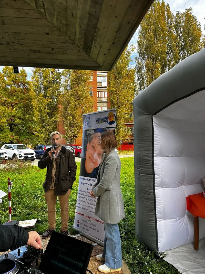 ORBASSANO - Il Pulmino dei sogni ha fatto tappa all'ospedale San Luigi - FOTO