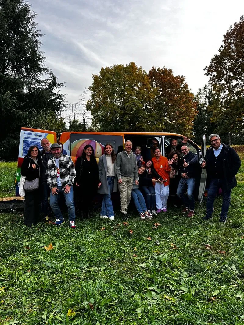 ORBASSANO - Il Pulmino dei sogni ha fatto tappa all'ospedale San Luigi - FOTO