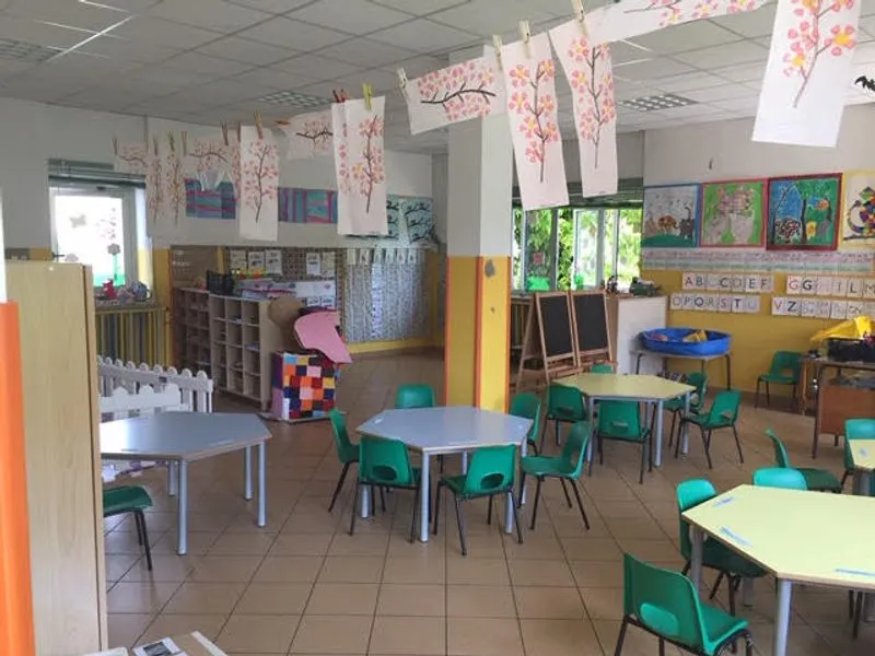 ORBASSANO - La materna Andersen si rifà il look, bimbi a scuola nei container in autunno