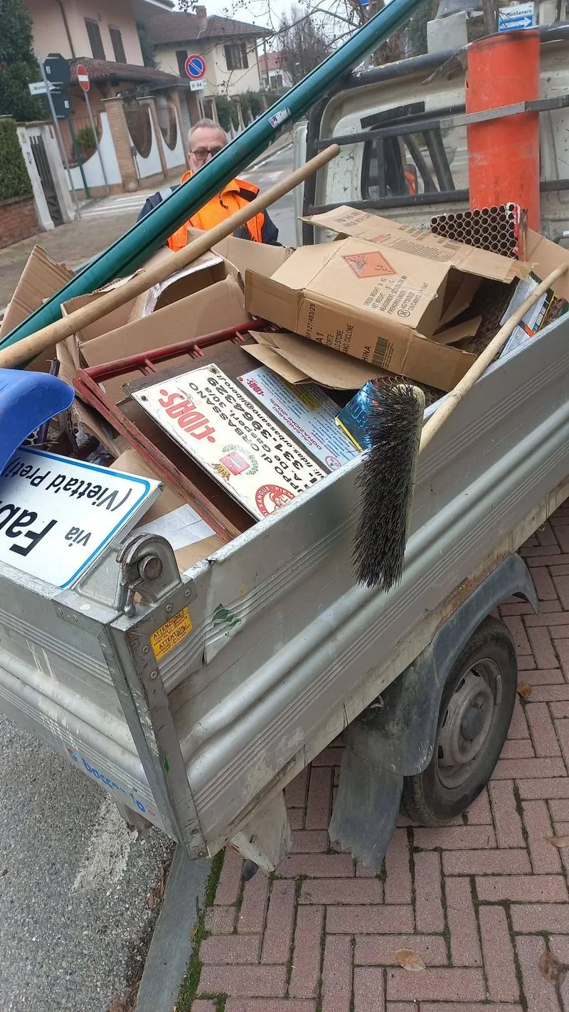 ORBASSANO - Vandali scatenati a Capodanno, la sindaca: «Gesti idioti, pronti a denunciare gli autori» - FOTO