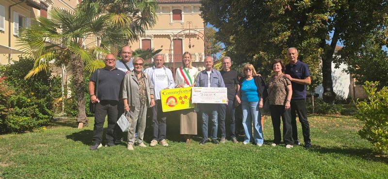 PIANEZZA - Dopo anni, la cittadina riconquista il titolo di «Comune Fiorito»: un premio anche per «l'orto scolastico»
