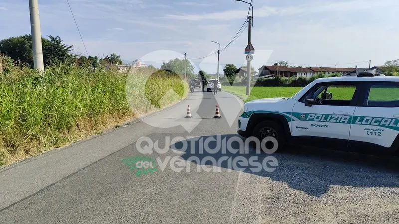 INCIDENTE A PIANEZZA - Scontro auto-moto: centauro ferito - FOTO