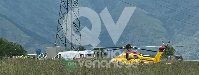 INCIDENTE A PIANEZZA - Scontro fra due furgoni e un'auto: due feriti gravi e forti disagi al traffico sulla Variante