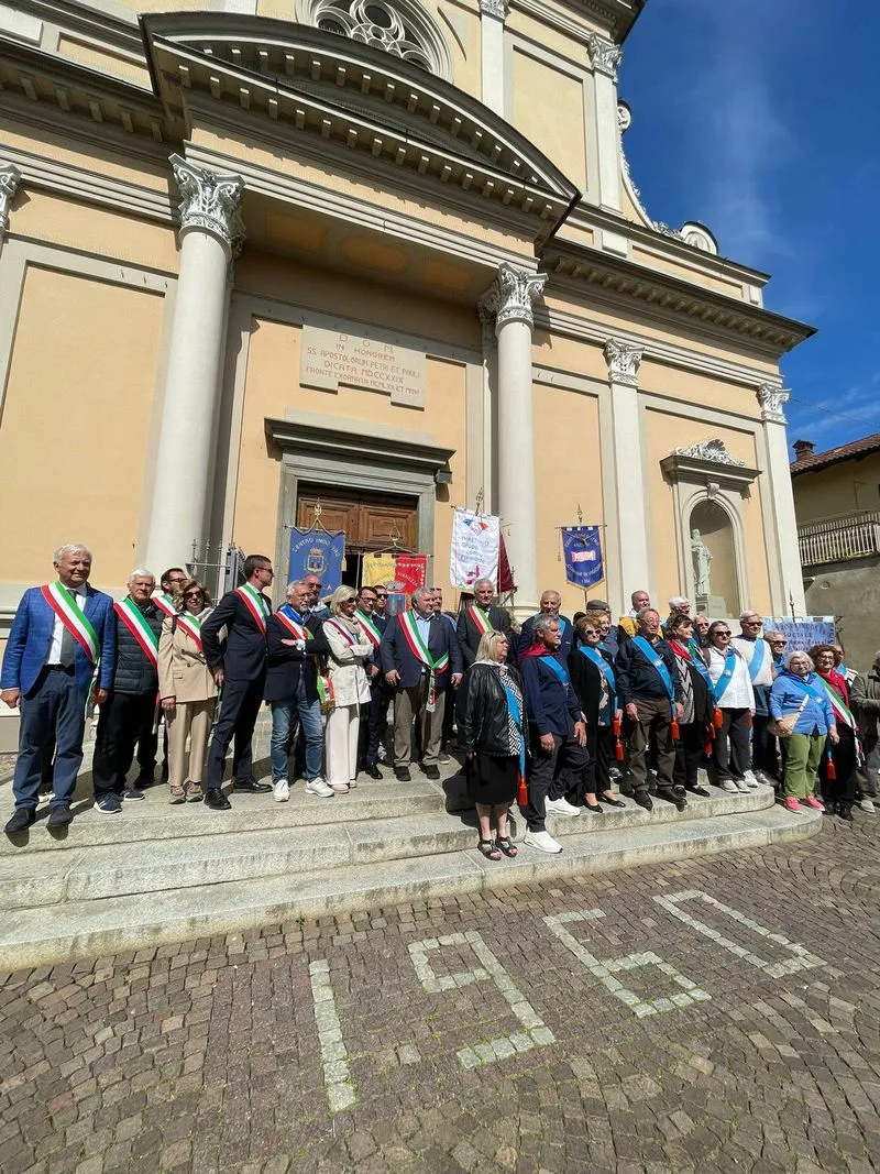 PIANEZZA - In 700 al raduno dei Centri di Incontro anziani di tutto il Piemonte - FOTO