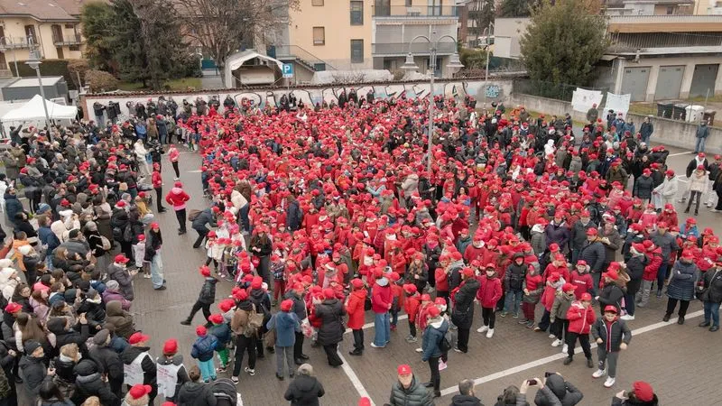 PIANEZZA - Oltre mille studenti in piazza per la Giornata internazionale delle persone con disabilità - FOTO