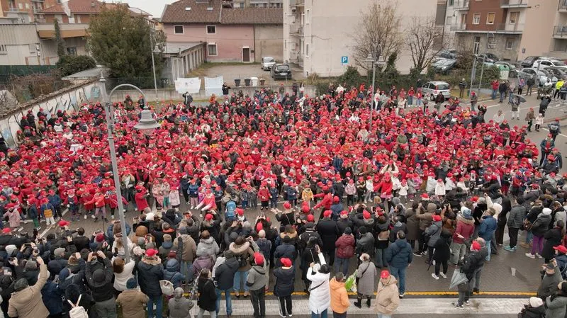 PIANEZZA - Oltre mille studenti in piazza per la Giornata internazionale delle persone con disabilità - FOTO