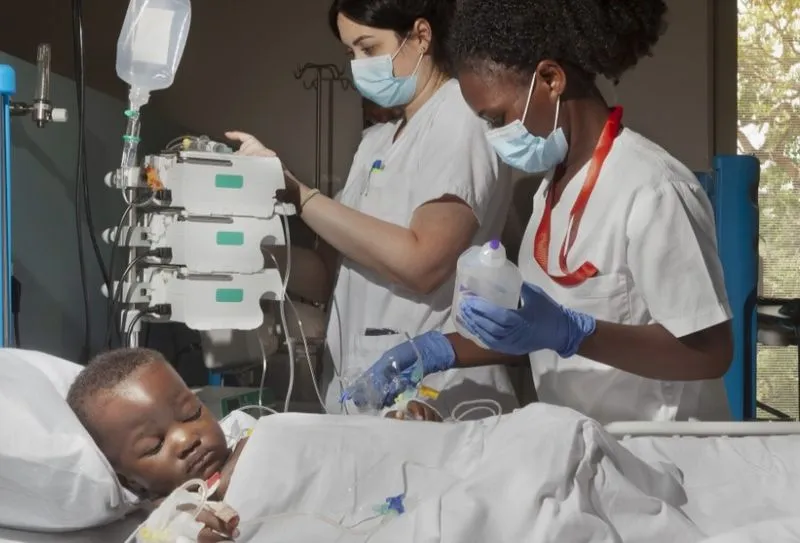 PIOBESI - Emergency ringrazia la comunità per la donazione destinata al Centro di Chirurgia Pediatrica in Uganda