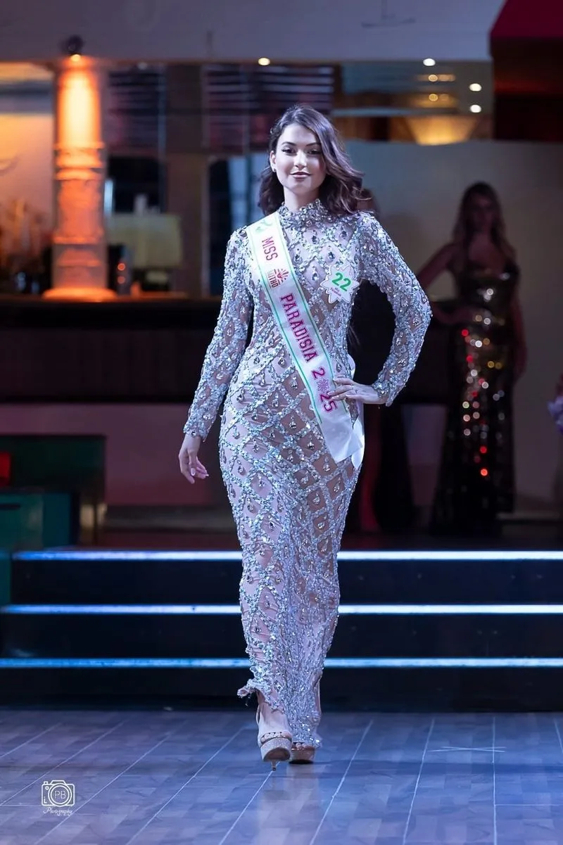 PIOBESI - Miss Paradisia 2025: la corona di vincitrice va a Noemi Cecilia Grassi - FOTO