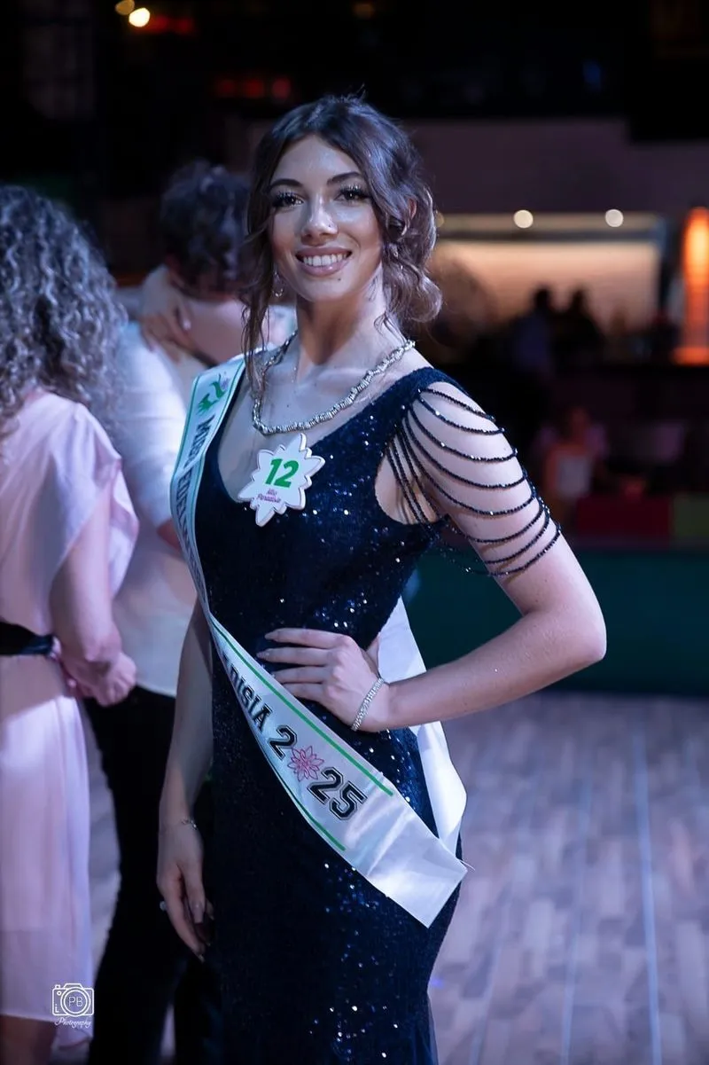 PIOBESI - Miss Paradisia 2025: la corona di vincitrice va a Noemi Cecilia Grassi - FOTO