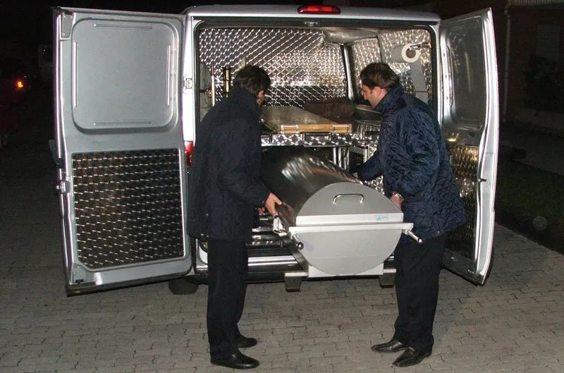 PIOBESI - Uccide la madre per la pensione, poi seppellisce il corpo a Stupinigi: fermato dai carabinieri, nella notte ha confessato