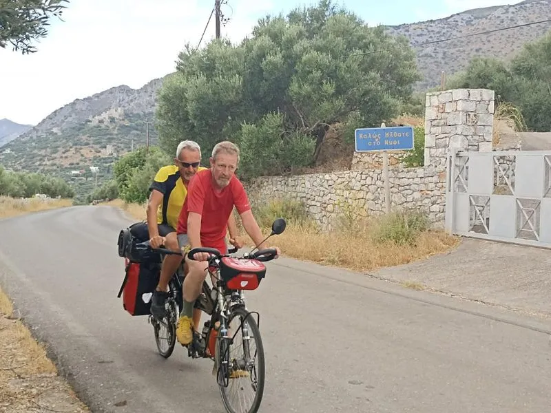 PIOSSASCO - Dal Piemonte a Marrakesh in tandem, l'atleta non vedente Diego Cossotto ospite di Apericiclo