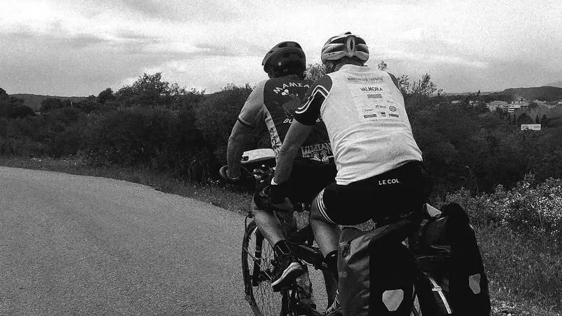 PIOSSASCO - Dal Piemonte a Marrakesh in tandem, l'atleta non vedente Diego Cossotto ospite di Apericiclo