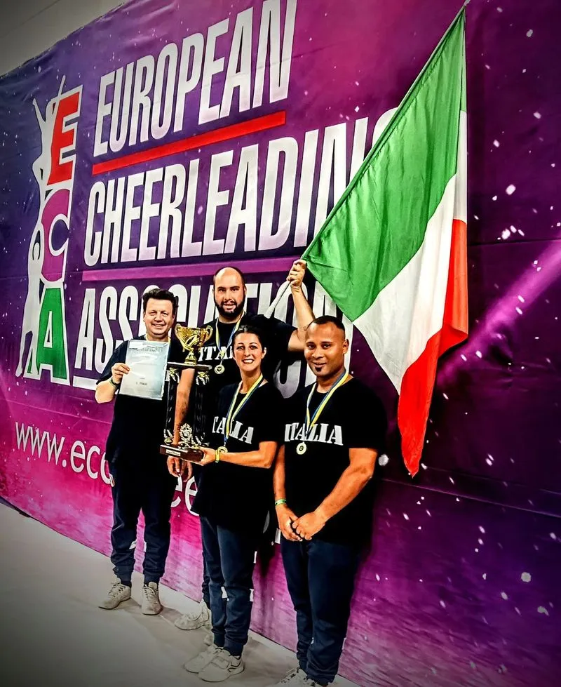 POIRINO - Gli atleti del Gruppo Le Nuvole trionfano al campionato europeo di cheerleading - FOTO