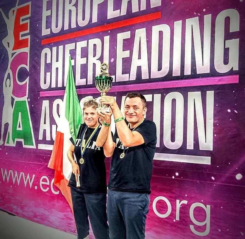 POIRINO - Gli atleti del Gruppo Le Nuvole trionfano al campionato europeo di cheerleading - FOTO