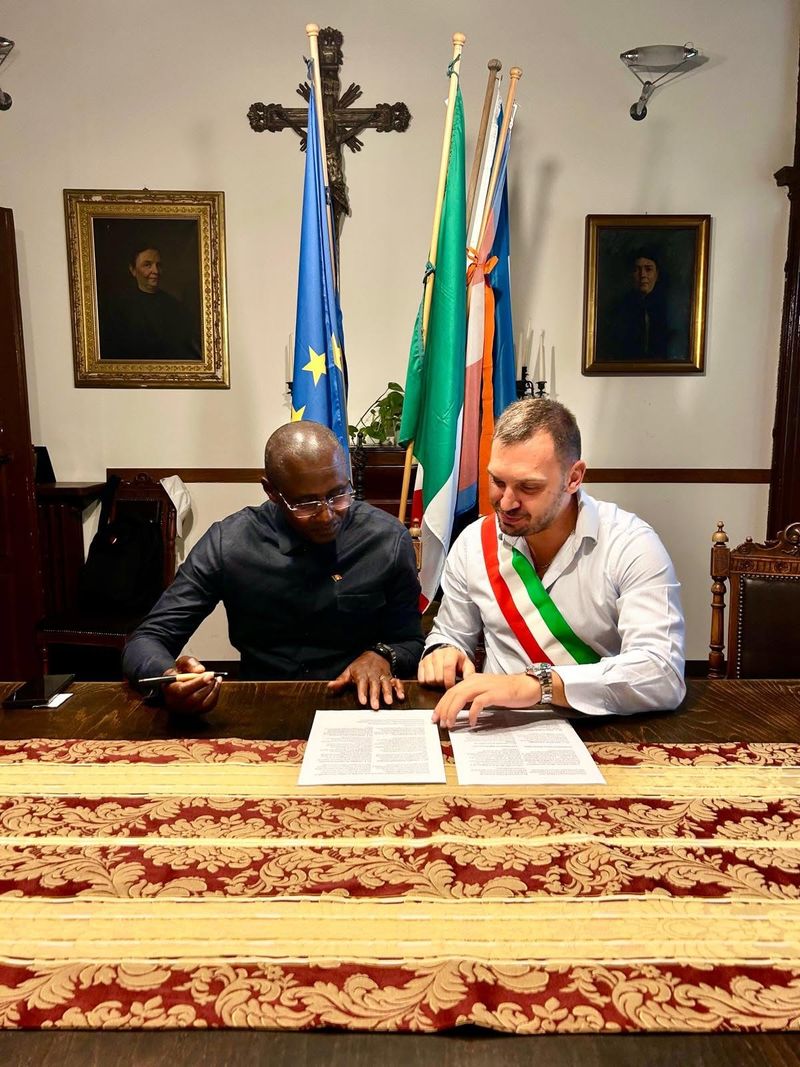 POIRINO - Futuro gemellaggio, la delegazione senegalese di Kafountine ospite in città - FOTO