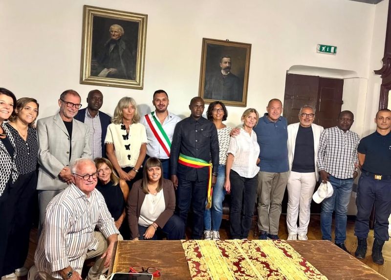 POIRINO - Futuro gemellaggio, la delegazione senegalese di Kafountine ospite in città - FOTO