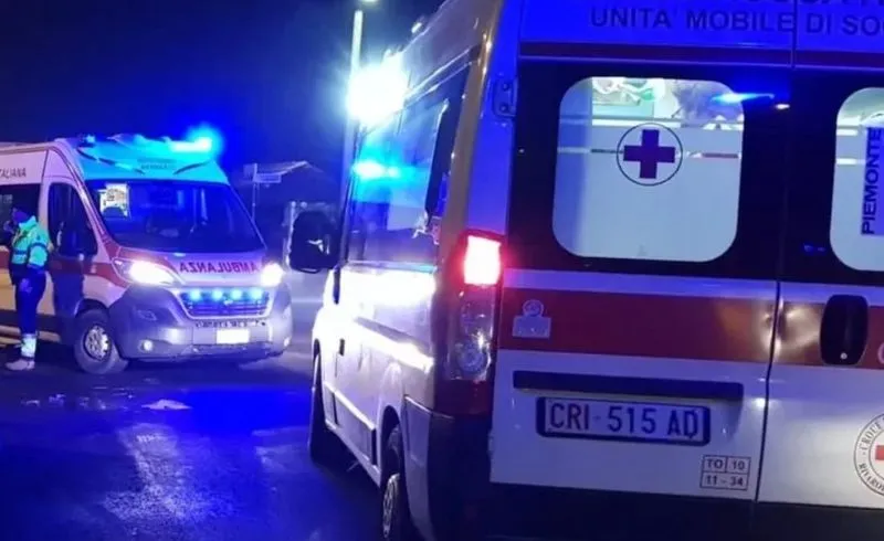 POIRINO - Dramma in via Ternavasso, donna caduta dal balcone di casa: è grave al Cto