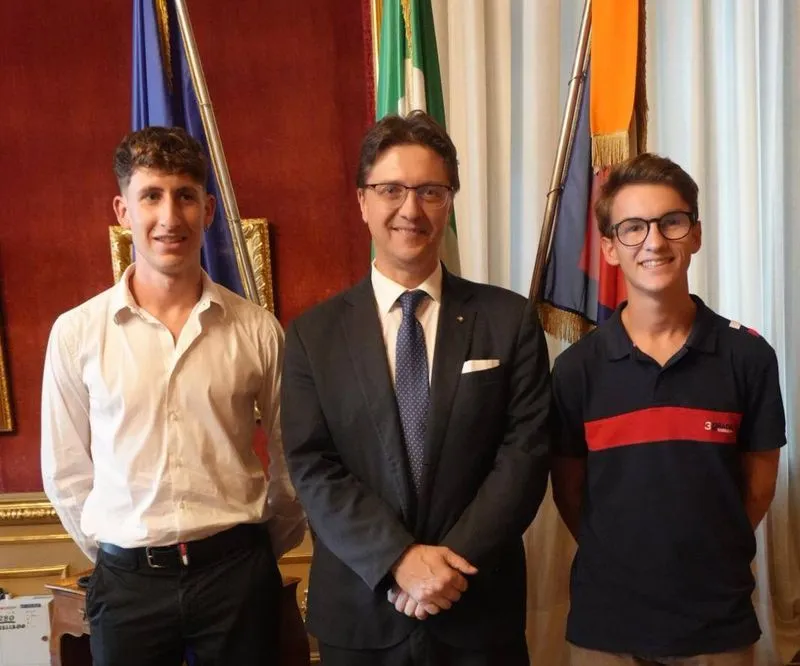 POIRINO - I giovani studenti Simone Delbosco e Fabio Longo Vaschetti premiati in Regione - FOTO