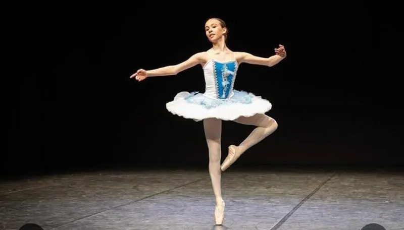 PONT CANAVESE - La giovane ballerina Adele Tiano all'Accademia Ucraina di Balletto di Milano - FOTO