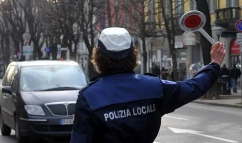 QUALITA' DELL'ARIA - Fino a mercoledì ritorna il «semaforo arancione»: stop ai diesel Euro5, Euro4 ed Euro3