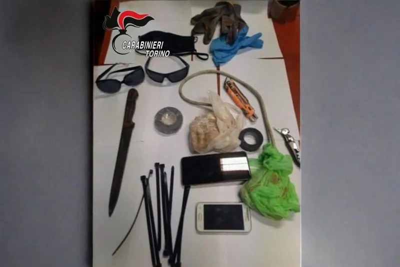 ALPIGNANO-PIANEZZA - Rapina all'ufficio postale di Villastellone con sequestro della direttrice: tre arrestati