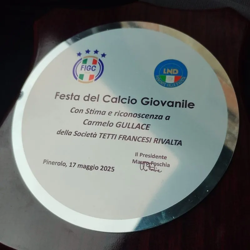 RIVALTA - Il Tetti Francesi alla Festa del calcio giovanile: premiato il dirigente Carmelo Gullace - FOTO