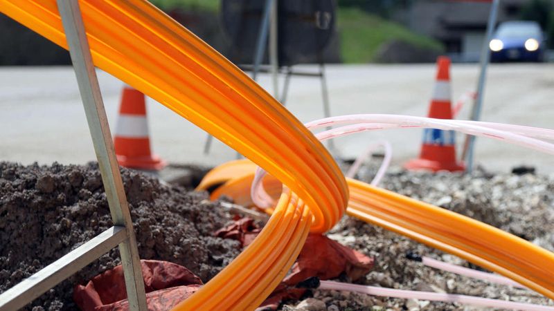 RIVALTA - Fibra ottica: «Il Comune si faccia portavoce delle istanze dei cittadini»