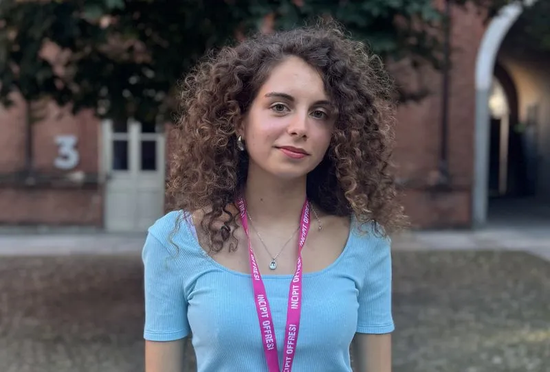 RIVALTA - Incipit Offresi, Elisa Demeo è la più giovane concorrente alla finale del talent letterario: presenta Federico Basso