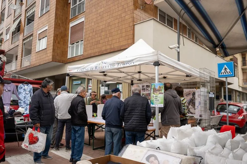 RIVALTA - A Tetti Francesi prende forma la nuova piazza Don Pino Puglisi