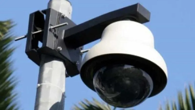 RIVALTA - Multe automatiche a chi passa col rosso: da lunedì attivo un Vistared all'incrocio di via Grugliasco