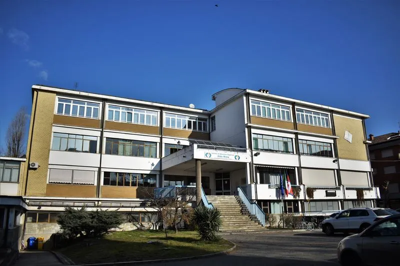 RIVAROLO CANAVESE - Lo storico Gobetti al liceo Aldo Moro: ed è subito scontro politico