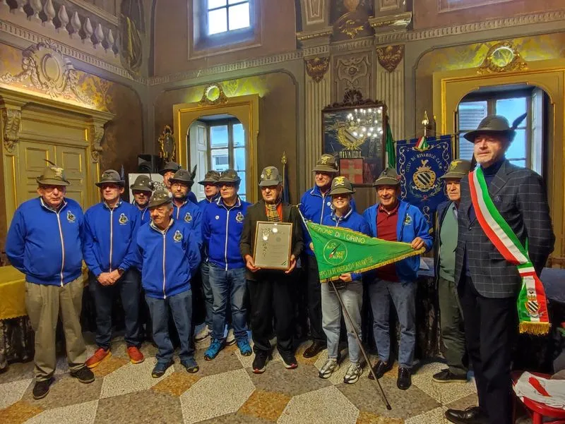 RIVAROLO CANAVESE - La città ha omaggiato gli Alpini: riconoscimento speciale al dottor Pavia - FOTO