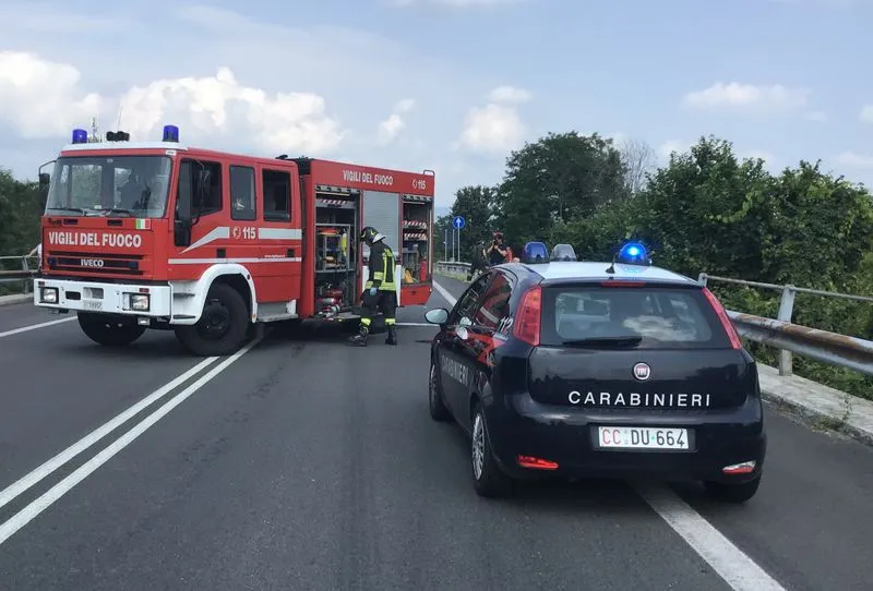 RIVAROLO CANAVESE - Chiama il 112 e annuncia di volersi togliere la vita: salvato dai carabinieri