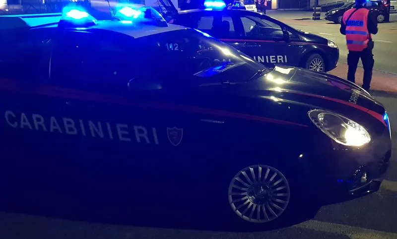 RIVAROLO CANAVESE - Gazzarra tra giovani, intervento di tre pattuglie dei carabinieri in via San Francesco